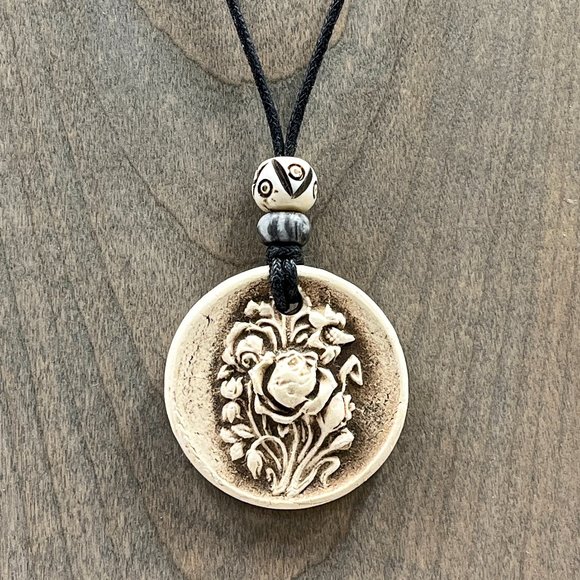 Vintage Rose Flower Ceramic Pendant Handmade - Picture 3 of 7